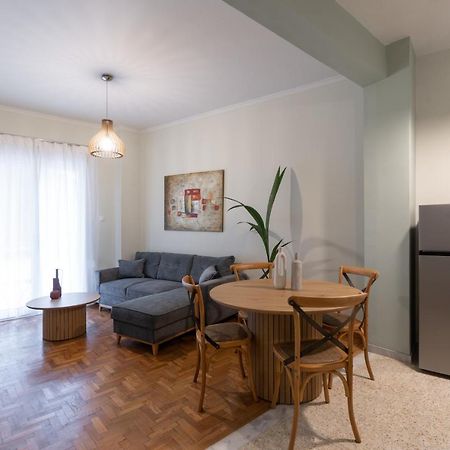 Elegant Suite - Pagrati Атина Екстериор снимка